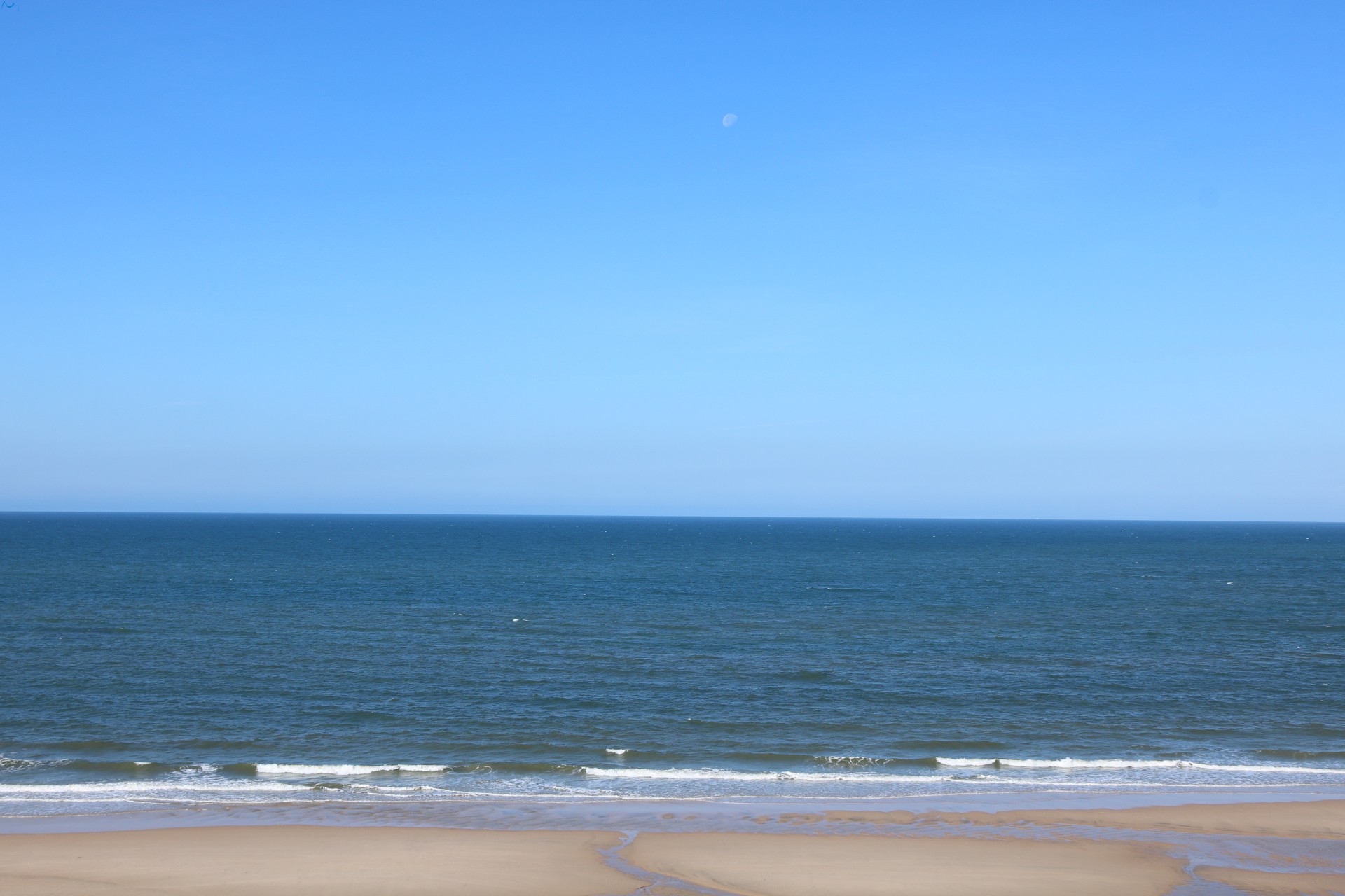 Playa Doñana y la luna