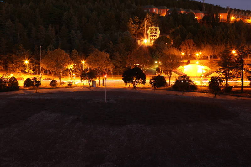 Luces de coches cruzando