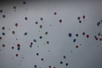 Los boyscouts, que no pensaban donde irá el plástico de los globos